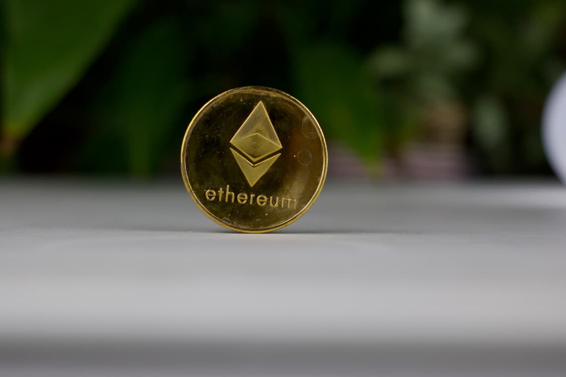 Is Bitcoin a Viable Credit Card Replacement?